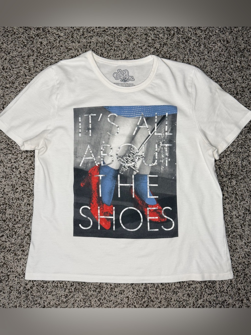 The Wizard of Oz “It’s All About the Shoes” Graphic T-Shirt Women’s Medium